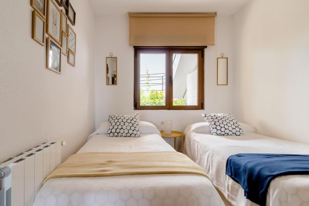 Casa De Las Flores - Apartamento Con Jardin Privado Frente A La Playa De Comillas Esterno foto