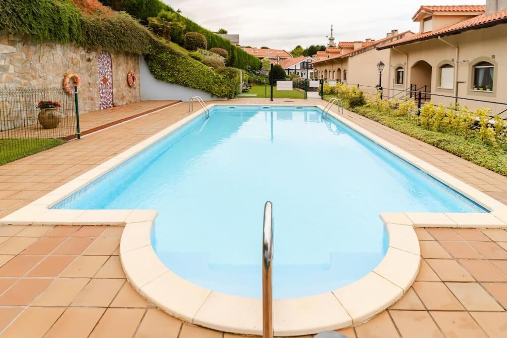 Casa De Las Flores - Apartamento Con Jardin Privado Frente A La Playa De Comillas Esterno foto