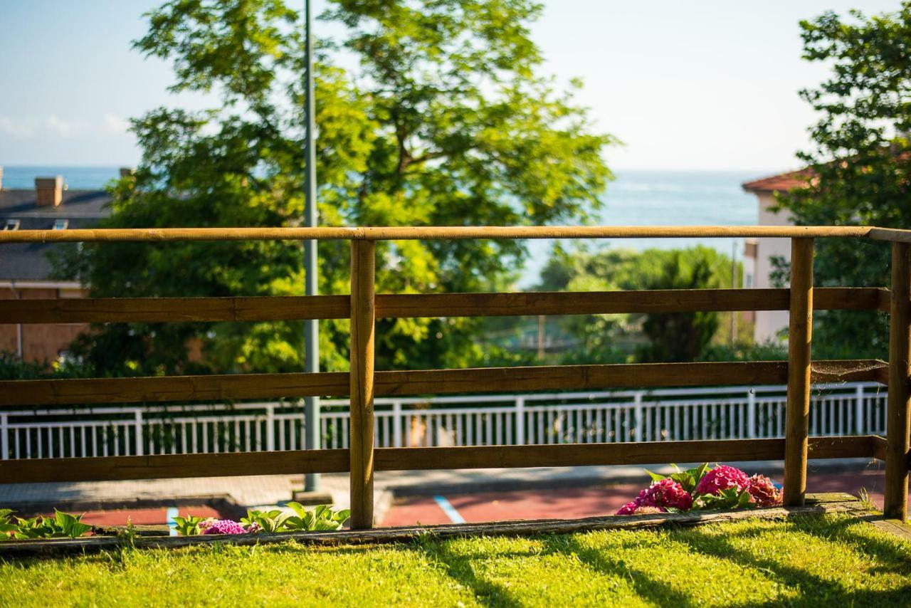 Casa De Las Flores - Apartamento Con Jardin Privado Frente A La Playa De Comillas Esterno foto